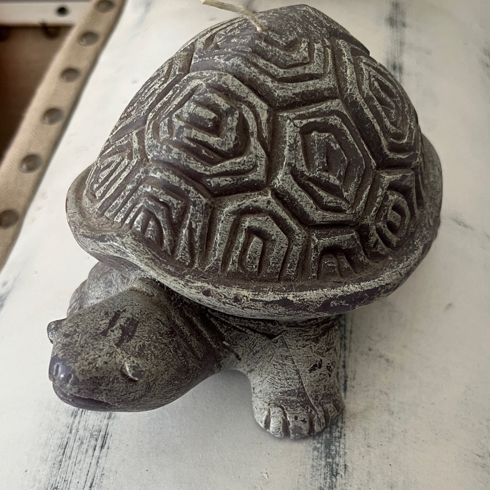 La Française Handcrafted Turtle Candle Vintage Made in France RARE FIND NWT